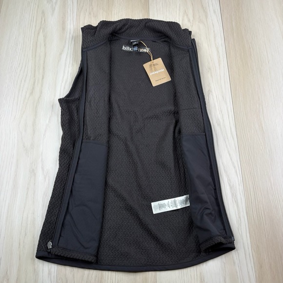 Patagonia Women's R1 Air Vest Sleeveless Lightweight Black 40290 Size XS NWT - Picture 2 of 15